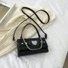 Torby wieczorowe damskie torba crossbody Modna torba na ramię prosta łańcuch trendów Miłość kwadratowa torba niszowa torba designerska torba 19*11*6 cm 230811