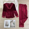 Frauen Nachtwäsche weibliche Velours 2pcs Pyjamas Set sexy Spitzenverkleidung V-Ausschnitt Hosen Anzüge Nachtwege Herbst Winter Lounge Trage Home