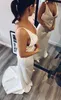 Robes de mariée sirène sexy dos nu col en V profond simple moderne satin blanc robes de mariée boho boutons hippie rustiques robe de mariage de réception minimaliste CL2702