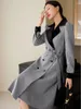 Kvinnors kostymer Plaid Trench Coat Autumn 2023 Högklassig borr Lång Slim Double Breasted Blazer Windbreaker Women Dress Z2555