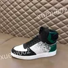 2023 Neue heiße Luxusmarke Designer Männer Frauen Freizeitschuhe dreifache weiße schwarze Gomma -Sneakers Leder Sneaker Plattter Trainer Schuhe RD0901