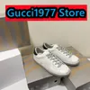 Low cut dirty shoe designer retro handmade sliding sneakers paired with sparkling stars, high-quality ice gray suede, and white leather sparkling casual shoes