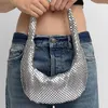 Kvällspåsar Kvinnor 2023 Silver Street Luxury Shoulder Bag Casual Zipper Coin Purse Sequin Shining Hobos Moto Style Designer