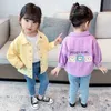 Jackor 2023 Spring Autumn New Baby Girls Boys Cartoon Denim Coats Jackets Fashion Children Children Topps kläder Overrocks R230812