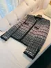 2023 Autumn Black Plaid Panelowe Tweed Tweed Kurtka Długie rękawowe przyciski szyi Klasyczne kurtki Płaszcz Krótka warstwowa jeźdźca A3G116539