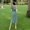 Vestidos de festa Vestido floral dividido em chiffon para mulheres tendem roupas de verão de roupas francesas de manga bufed de comprimento médio temperamento