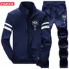 Tracce da uomo fgkks marchio uomini set casual set primaverile giacche autunnali pantaloni da pista per le felpe sportive di moda set maschio 230811