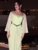 Grüne Perlen von den Schulterabendkleidern gegen Hals-Pick-up-Scheide formelle Kleid bodenlange Chiffon Arabisch Dubai Vestido de Soiree 415