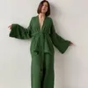 Kvinnors sömnkläder Två stycken Sätt bomullspyjamas för kvinnor V Neck Långärmad topp breda benbyxor kläder 2023 Baddräkt Summer Home