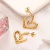 Charmes boucles d'oreilles Designer Lock Key Asymétric Ear Stud Luxury Huggie Brand Femmes Gold Plaque d'oreille Bijoux de mariage Bijoux Accessoires