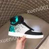 2023 Neue heiße Luxusmarke Designer Männer Frauen Freizeitschuhe dreifache weiße schwarze Gomma -Sneakers Leder Sneaker Plattter Trainer Schuhe RD0901