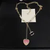 Collier Collier Collier Luxury Jewelry Heart Lettre corail Design Femme Collier Tempérament Versatile Fashion Style Bijoux de Noël Cade