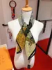 VG-oljemålningsserier Scarves Hangzhou högkvalitativ twill Silk Cypress and Star