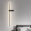 Vägglampor nordiska minimalistiska långa sänglampor dekoration modernt sovrum 2023 vardagsrum tv -bakgrund