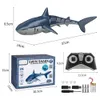 Animais ElectricRC 24G Controle remoto Tubarão Toys Piscina Piscina Banheiro Presente Boat Kids Boys Cool Submarino 230812