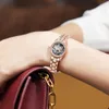 Relógios de pulso Relogio Ladies Assista Fashion Light Luxurz Quartz Standless Stainless Crystal Formal Watches for Women