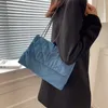 Axelväskor populära kvinnors väska 2022 sommar ny kvinnors väska koreansk version enkel trend crossbody väska kedja casual axel bagstylishhandbagsstore