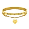 Bangle Hiyee Fashion Love Três cores Bracelet Plated 18K Gold College Style Style Feminino Acessórios de aço inoxidável