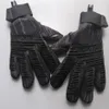 2020 Predator LaTex Soccer Sofcer Gloves Professional Football No Finger Protection Gloves Soccer Toild Sycur296i