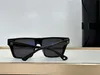 Nuovi occhiali da sole Square di moda Venzyn Acetato Top e Temple Bottom Temple Design semplice e popolare versatile versatile outso di protezione esterno Uv400