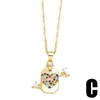 Colliers pendants Flola Gold plaquée Lune et étoile pour les femmes Copper Colorful Crystal Heart CZ Bijoux Friends Cadeaux Nker65