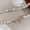 Colares de pérolas de grife para mulheres de diamante de diamante jóias de pendente de alta qualidade colar de miçangas, incluindo o presente de casal da caixa
