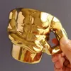 Kubki Creative Gold Muscle Man Kubek ceramiczny kubek do kawy Ceramiczny Kubek z łyżką Kreatywną osobowość Zabawny Puchar wody Prezent urodzinowy 230812