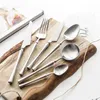 Conjuntos de utensílios de jantar 16/24pcs fosco de talheres de aço inoxidável