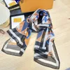 Foulards de mode foulard en Satin de soie enveloppes de mode pour les femmes foulards de lettre fourniture de soie douce