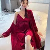 Roupa de sono feminina 2pcs Robe de veludo conjunto feminino Nightgown Loungewear