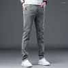 Jeans masculino jeans slim calça de pé pequeno