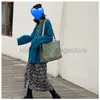 Omuz çantaları lüks moda kadın çantası 2023 yeni kraft kağıt torba taşınabilir banliyö çantası su geçirmez bir omuz tote büyük bagstylishhandbagsstore