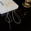 Orecchini per borchie piega geometria irregolare singola orchidea Design Design Sense Ago argento alla moda