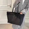 Duffel Bags Duffel Bags Luxury Men Luggage Gentleman Commerce Travel Bags Нейлоновые сумочки с большими возможностями holdall on luggagesstylishdesignergags