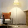Vloerlampen warme verlichting staande lamp Modern Minimalistisch LED Leuke Europese Dimable Lampadaire de salon Room Decor