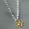 Pendanthalsband Pearl Flower Necklace Korean version Dripping Oil Chrysanthemum Choker CollarBone Chain Net Celebrity Niche