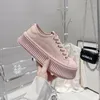 Piccole scarpe bianche in pura pelle per il commercio estero, scarpe da donna allacciate con punta tonda, casual e versatili, con suola spessa, di fascia alta