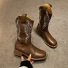 Scarpe stivali per donne stivali da cowboy occidentali per donna zip ricamato tacchi puntati di punta primaverilo marrone casual marrone medio tacco 230812