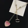 Collier Collier Collier Luxury Jewelry Heart Lettre corail Design Femme Collier Tempérament Versatile Fashion Style Bijoux de Noël Cade