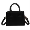 Sacs à bandouliers Niche à main à la mode et à l'étranger Sac à bandoulière Casual Small Square Bag Women's Bag 2023 Été Nouvelle tendance BagstylishHandbagsstore