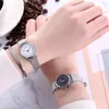 Montre-bracelets de luxe Bracelet Bracelet Quartz Watches 2023 Mesdames Small Round Round Wrist Wristwatch Numéro d'horloge réglable Watch analogique