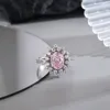 Liefdevormige roze diamanten ijsbloem geslepen ring met een hoog koolstofgehalte S925 sterling zilveren ring, hoogwaardige huwelijkssieraden, zilveren sieraden