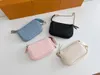 Mini Pochette Accessolres Högkvalitativ Accessolres Clutch Präglad kedjekapsel Handväska Bälte Silktryck Mahjong Bag 80501 Kvinnors mobilväska Storlek 15.5