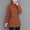 Damesgeul Lagen Down Cotton Coat Jackets 5xl 6xl vrouwelijke herfst en winter lang sectie licht veren pak kerst Halloween kaki