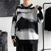 Erkek Sweaters Erkekler Desenli Tie Boya Gençlik Yakışıklı Sokak O-Yastılaşmış Moda Örme Japon Harajuku Kazak Z230814