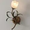 Lâmpada de parede Luzes de rosas de flor de vidro de vidro moderno para decoração de sala de estar decoração de arte de arte de arte de arte interna luminárias