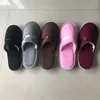 Sapatos em casa 5 pares misturam cores homens mulheres descartáveis ​​ellippers algodão de algodão Viagem Spa convidado Hospital Slides de calçados 230814