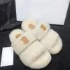 Luxe celiny sandaal beroemde designer vrouw schoen mode teddybeer donzige slipper winter tazz bontglaasjes veer sandale triomf
