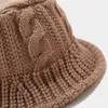Boinas Otoño e invierno Top de lana plana Sombreros Mujeres de tejido de punto vintage Twisted Flower Basin Hat lana gruesa Fisherman caliente