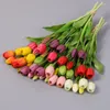 Fleurs décoratives 5pcs / set Luxury Silicone Tulips Tulips Bouquet Artificial Dining Table Decoration Accessoires pour le décor de mariage